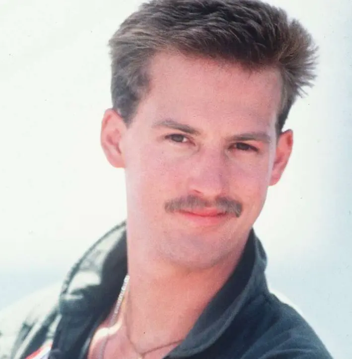 Anthony Edwards interpretó a Nick 'Goose' Bradshaw