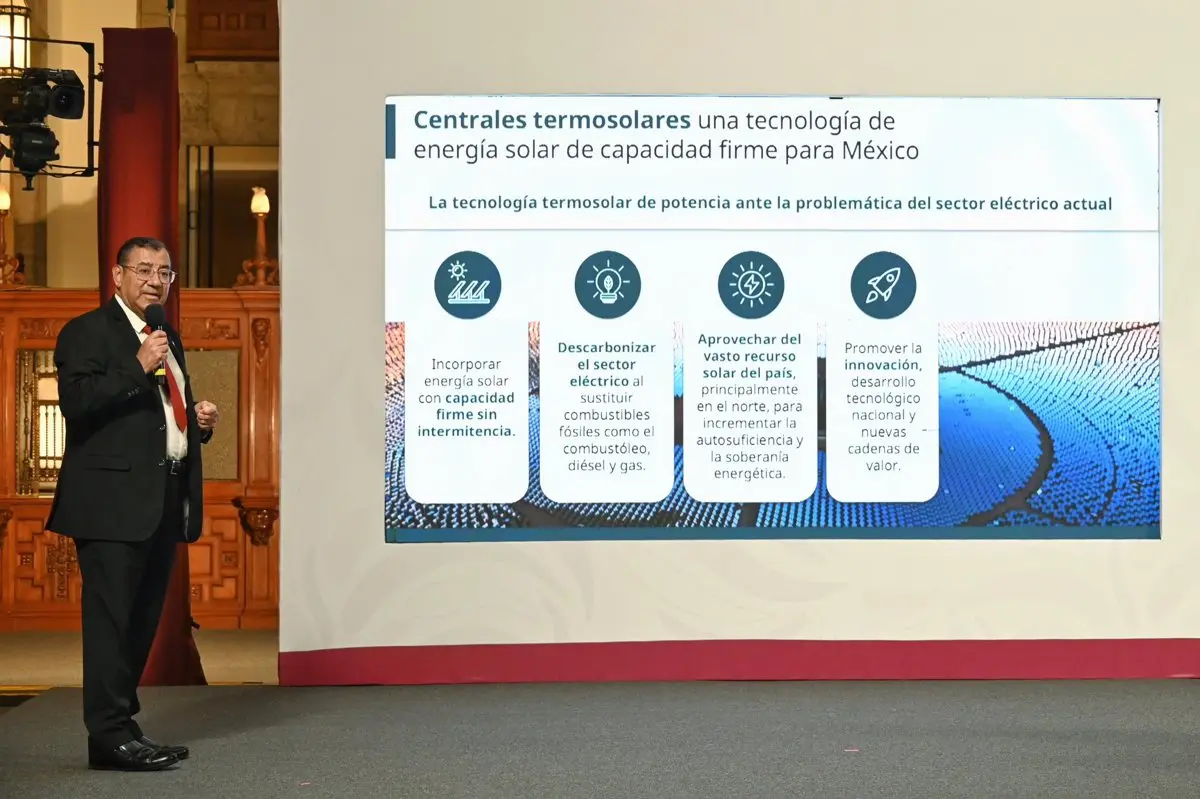 Sener anuncia construcción de dos centrales termosolares Especial