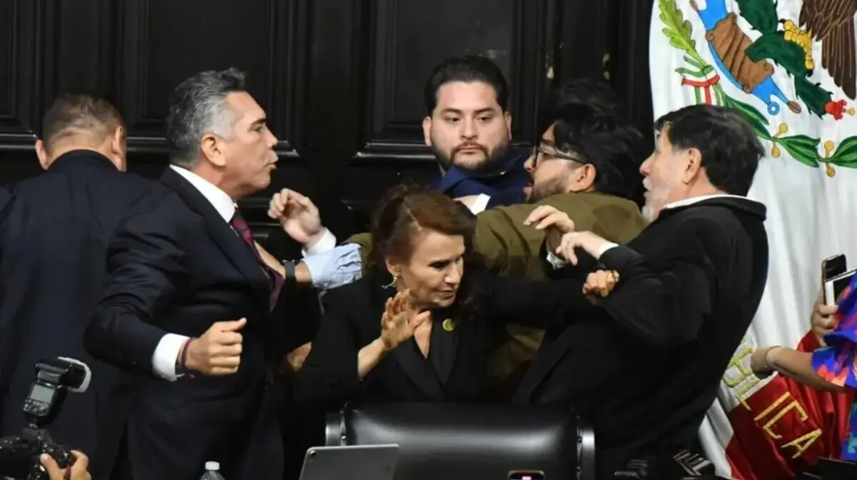 Así fue el encontronazo en el Senado. Especial