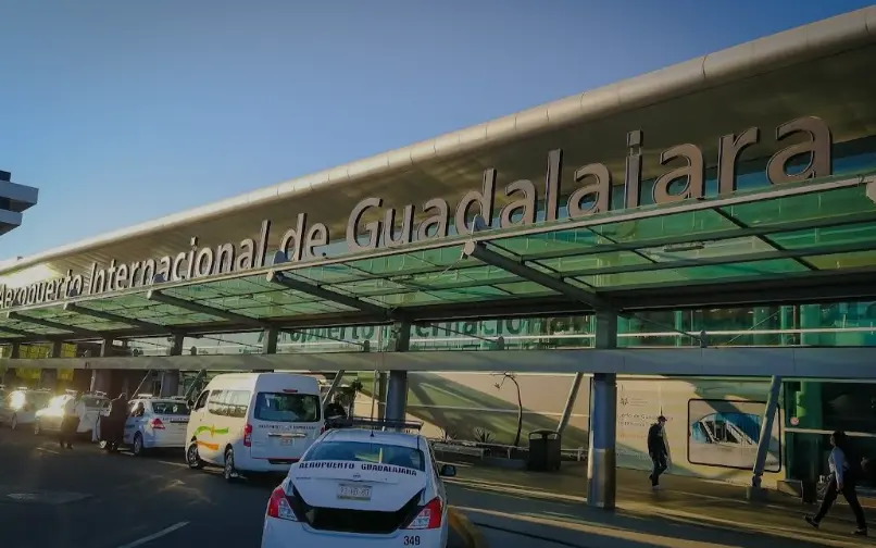 La nueva línea del aeropuerto estará lista en marzo. Especial