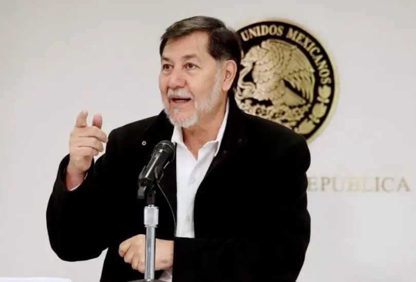 Tenso cruce entre Noroña y reportero de TV Azteca por su propiedad de 12 mdp