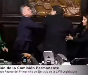 Fernández Noroña y Alito Moreno protagonizan pelea en el Senado