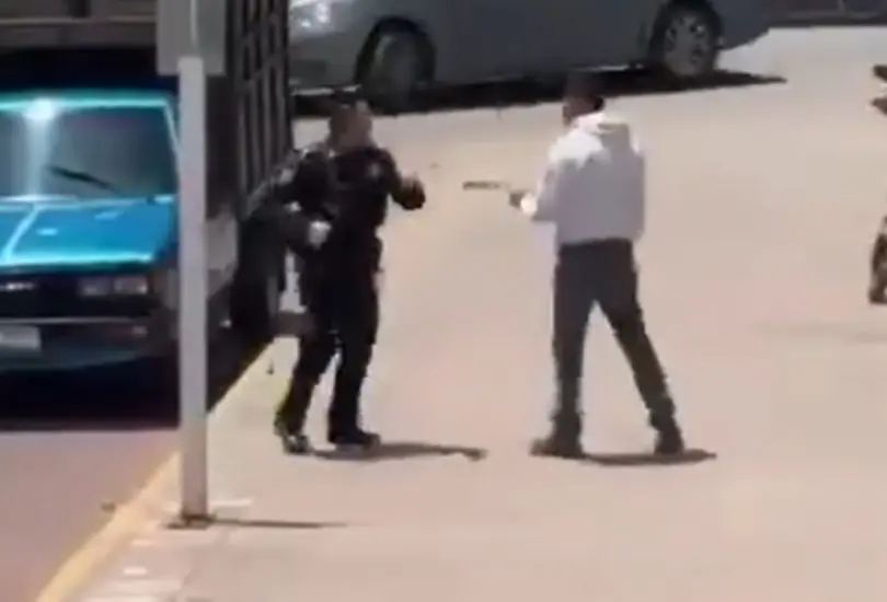 Conductor golpea e intenta atropellar a policía en Tlaxcala Conductor golpea e intenta atropellar a policía en Tlaxcala
