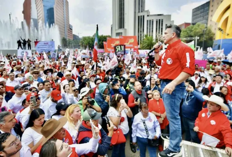 Alito encabeza marcha del PRI en CDMX: No estás solo, gritan simpatizantes Alito encabeza marcha del PRI en CDMX: No estás solo, gritan simpatizantes