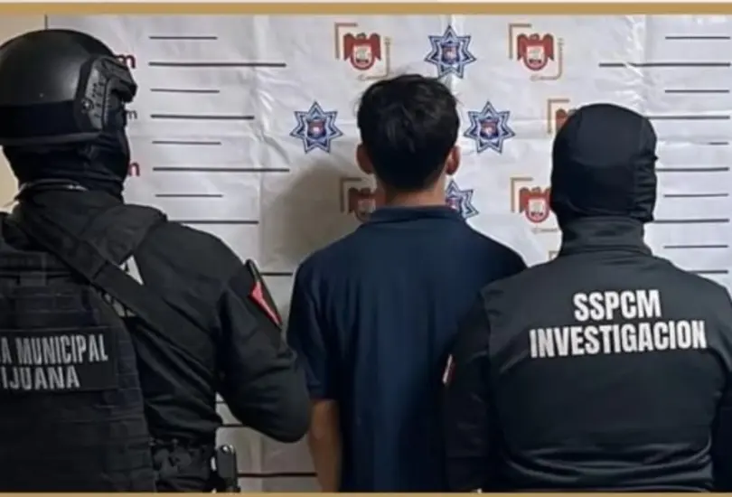 Detienen a joven que atacó a balazos a agentes en Tijuana Detienen a joven que atacó a balazos a agentes en Tijuana