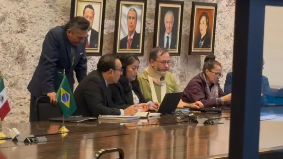 Personal del MP acudieron al Senado para levantar la denuncia de Noroña. Especial