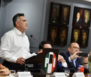 Alito Moreno denuncia a Fernández Noroña ante la FGR por amenazas y agresiones