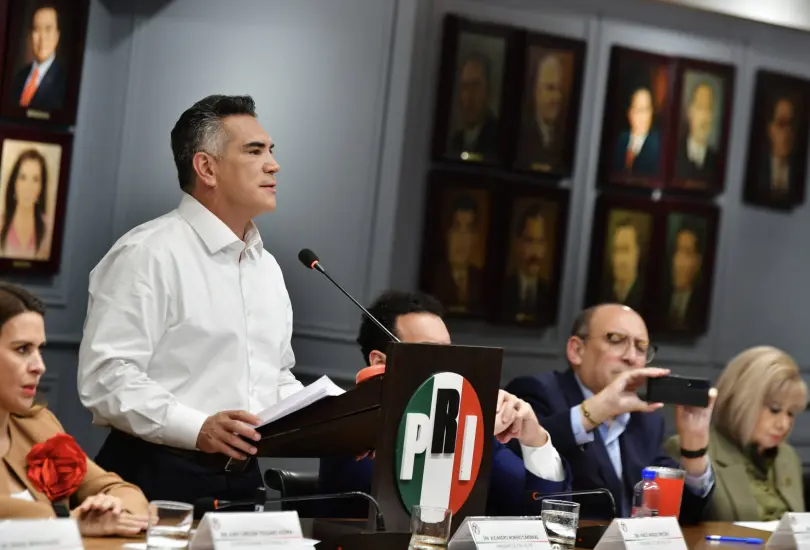Alito Moreno denuncia a Fernández Noroña ante la FGR por amenazas y agresiones Alito Moreno denuncia a Fernández Noroña ante la FGR por amenazas y agresiones
