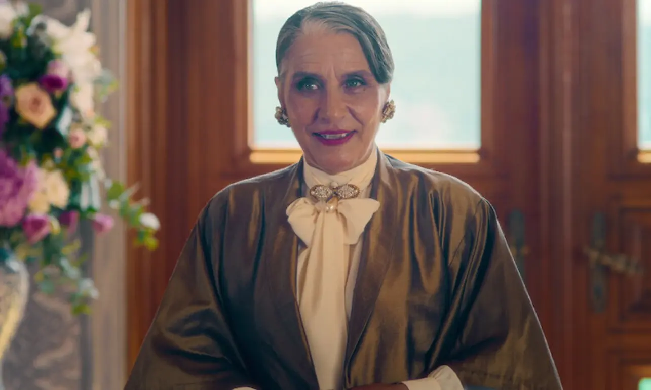 Y ella dijo quizás (19 de septiembre). Desde Hamburgo hasta Estambul, Mavi creció en Alemania, pero descubre que forma parte de una adinerada dinastía.