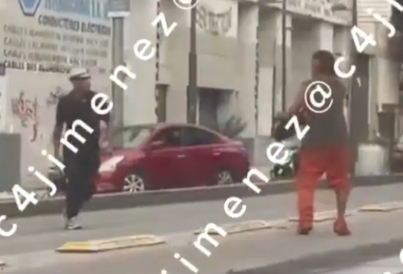 Sujetos arman riña en carril del Metrobús por "amor" de una mujer Sujetos arman riña en carril del Metrobús por "amor" de una mujer