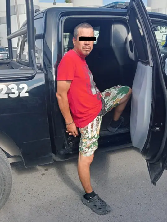 Hombre golpea y muerde a cajera Especial