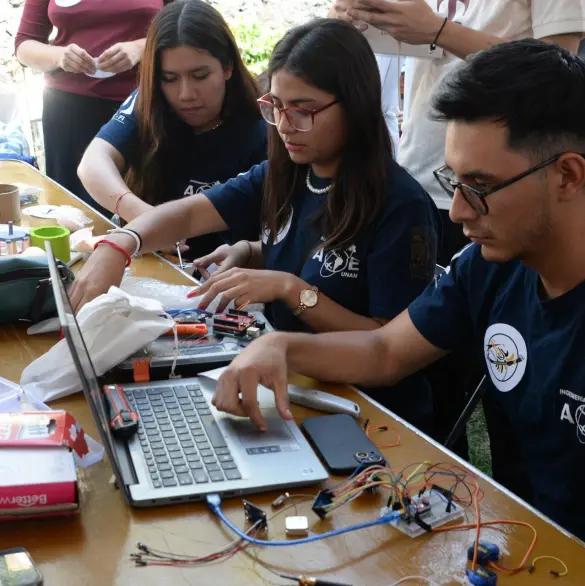 Esta son las apps que Profeco recomienda para mejorar el desempeño de los estudiantes