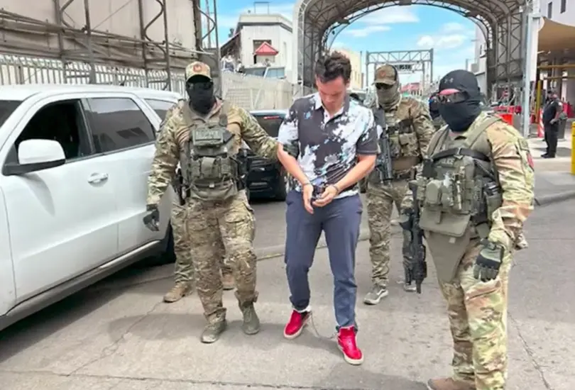 El exboxeador enfrenta uno de los procesos más complejos de su vida, con señalamientos de vínculos con Los Chapitos, facción del Cártel de Sinaloa. El exboxeador enfrenta uno de los procesos más complejos de su vida, con señalamientos de vínculos con Los Chapitos, facción del Cártel de Sinaloa.