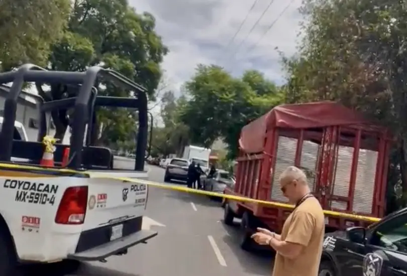 Hallan a hombre maniatado y sin vida en calles de Coyoacán Hallan a hombre maniatado y sin vida en calles de Coyoacán