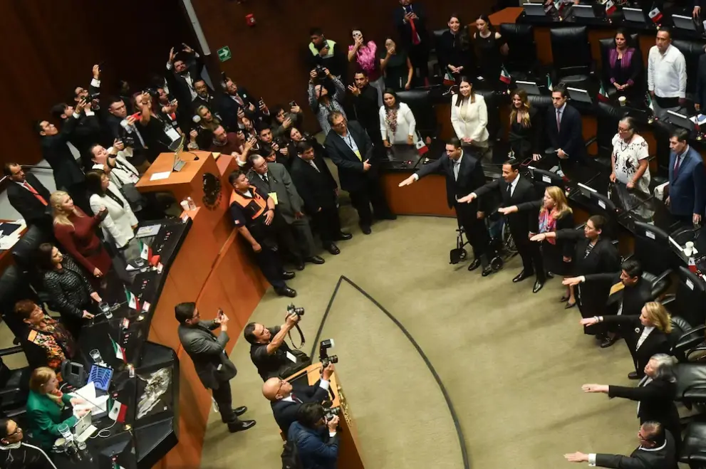 Los nuevos ministros de la SCJN durante su toma de protesta. Especial