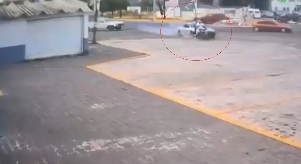 El conductor huyó del sitio tras el accidente. Captura de pantalla.