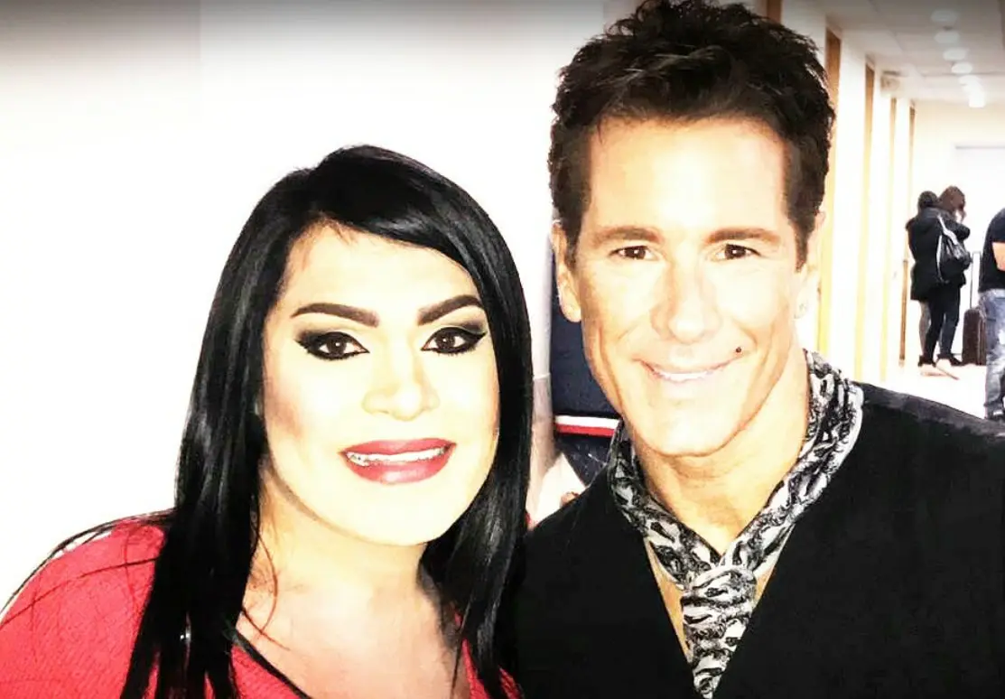 En 2025 se unió al programa 'Desiguales' de Univision, iniciando su carrera como conductora en Estados Unidos.