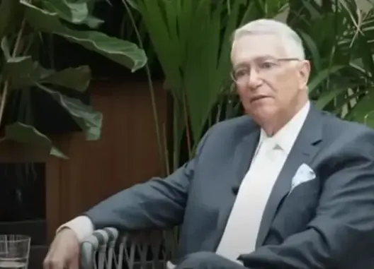 Según el empresario, no se niega a pagar impuestos, pero considera que el monto que el SAT le exige es "excesivo". Captura de pantalla.