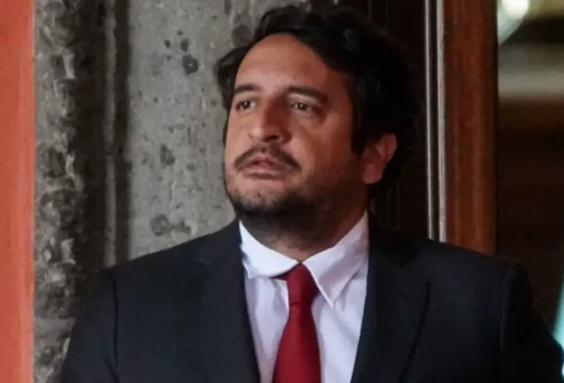 Sheinbaum recordó que su administración se inspira en el pensamiento juarista, donde "no puede haber gobierno rico con pueblo pobre". Sheinbaum recordó que su administración se inspira en el pensamiento juarista, donde "no puede haber gobierno rico con pueblo pobre".