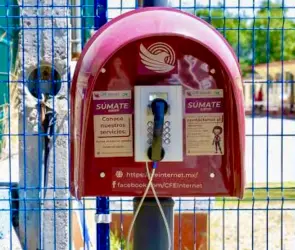 ¿Qué son las cabinas telefónicas de la CFE y cómo puedes pedir una en tu localidad?
