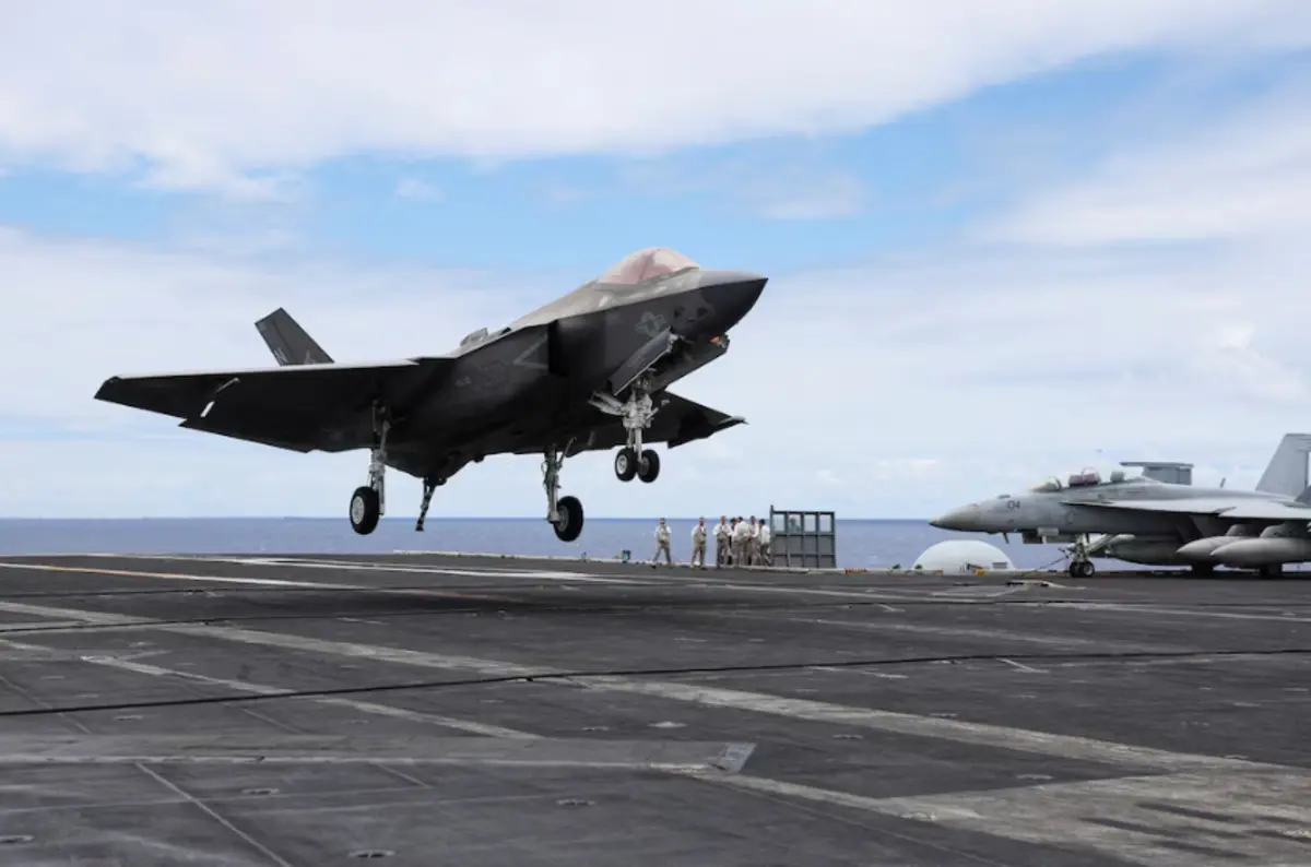  Los aviones de combate están siendo enviados para realizar operaciones contra organizaciones designadas como narco-terroristas. 