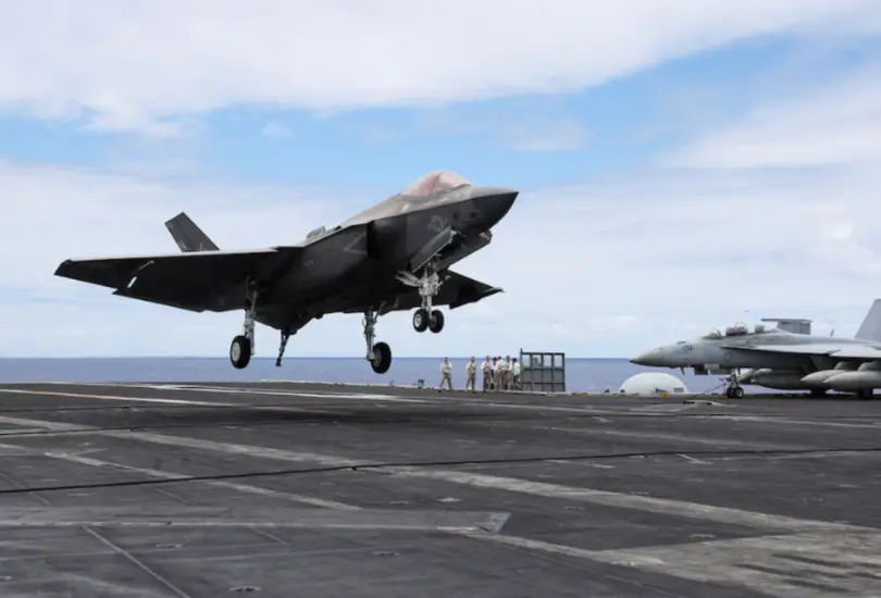 Los aviones de combate están siendo enviados para realizar operaciones contra organizaciones designadas como narco-terroristas.