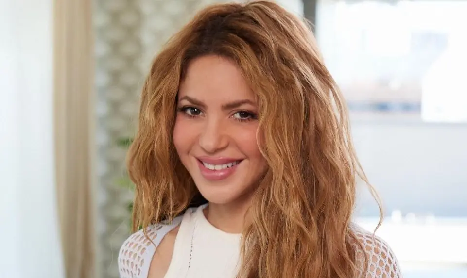 Hasta ahora, Shakira solo ha reconocido que se hizo una rinoplastia por motivos de salud para mejorar su respiración.