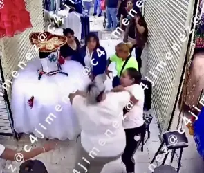 Pelea entre mujeres desata riña campal en el Mercado La Lagunilla | VIDEO