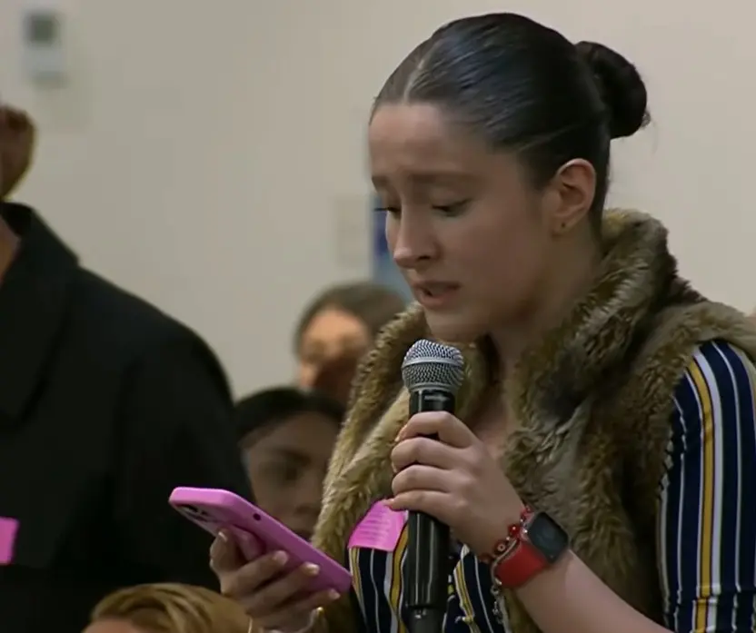 La estudiante que confrontó a Noroña. Especial.