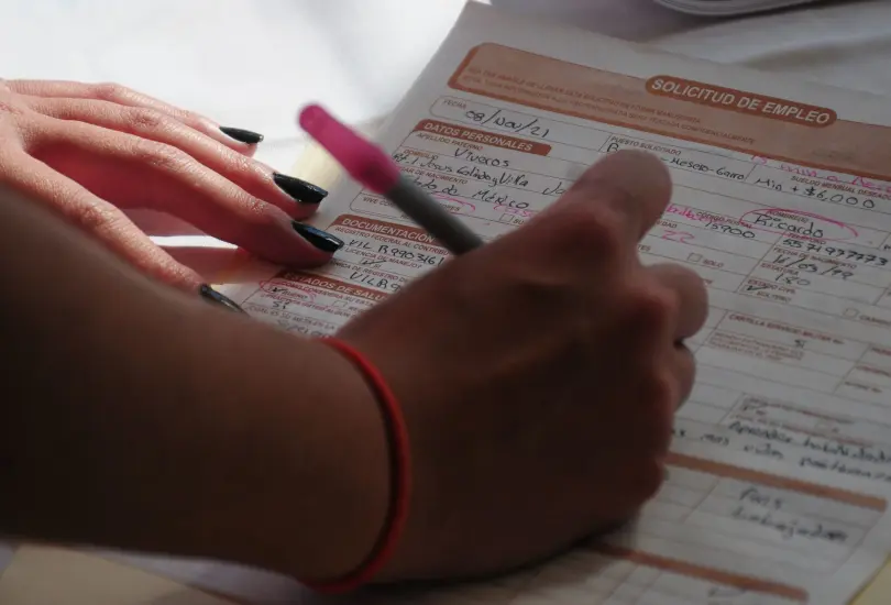 El programa social otorga un apoyo económico temporal a quienes perdieron su trabajo formal por causas ajenas a su voluntad. El programa social otorga un apoyo económico temporal a quienes perdieron su trabajo formal por causas ajenas a su voluntad.