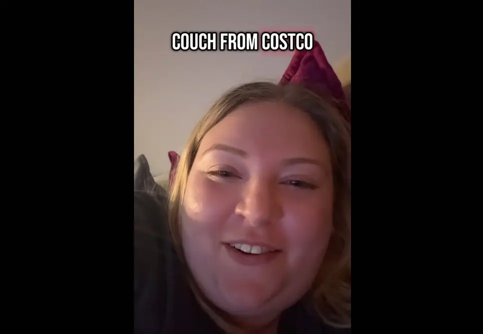 Mujer devuelve su sofá en Costco TikTok