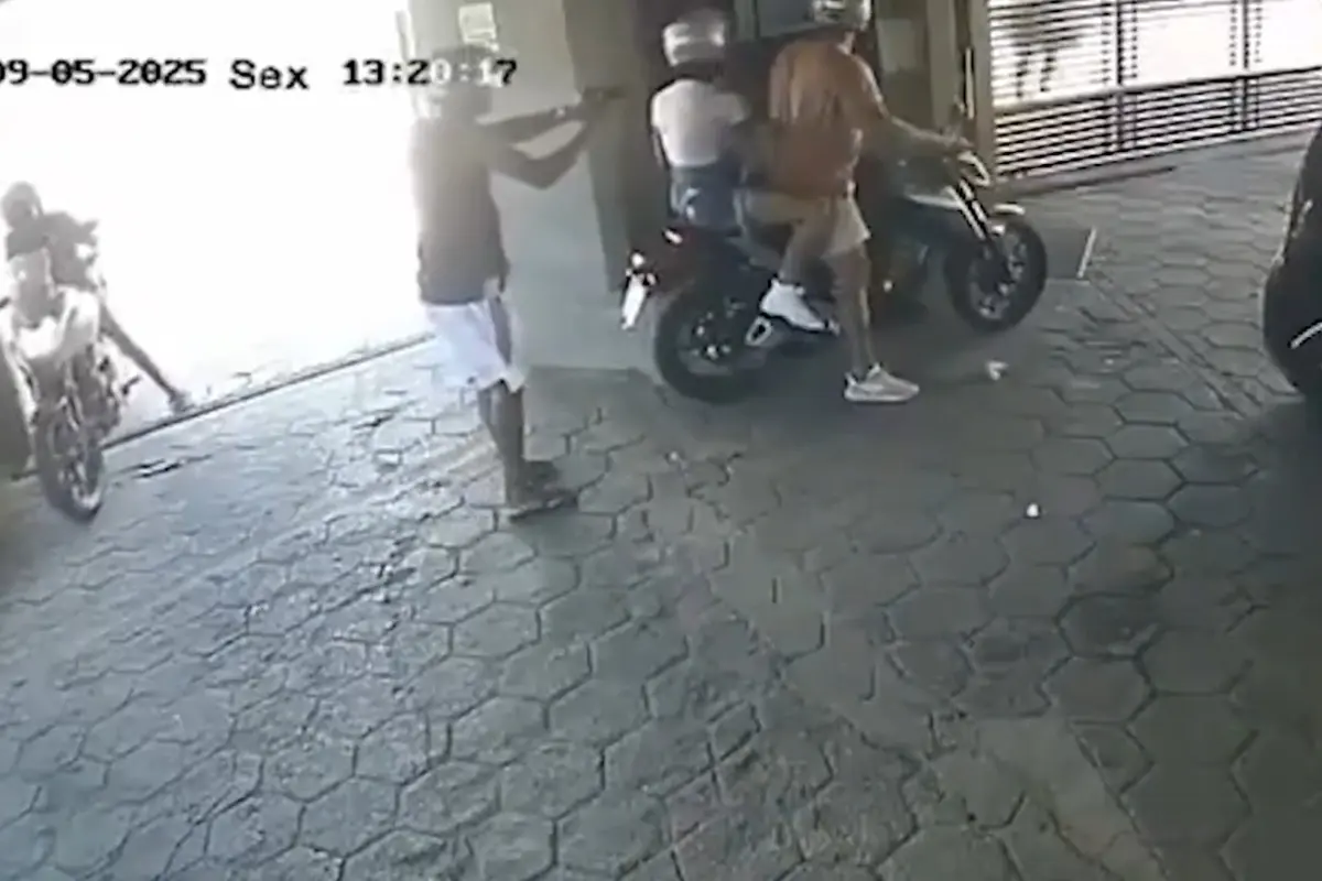 Pareja sufre violento asalto en motel Especial