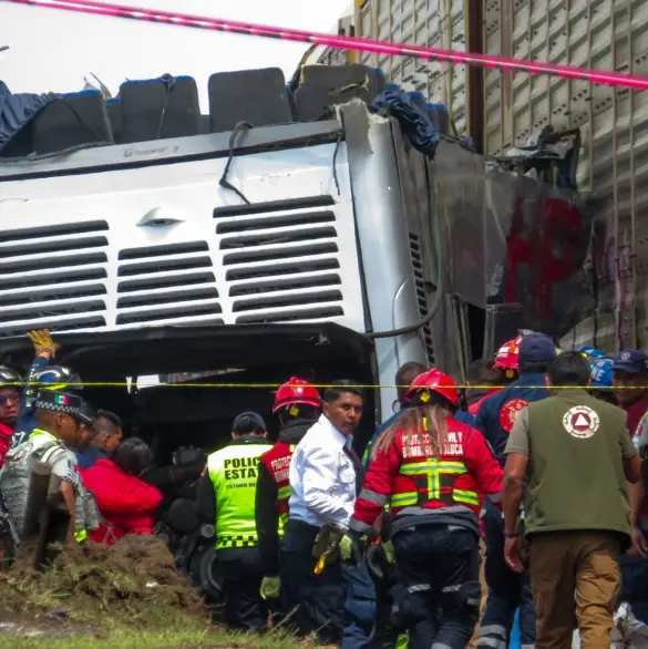 Tragedia en Atlacomulco: familiares acusan a empresa de autobuses de dejar a víctimas sin apoyo médico