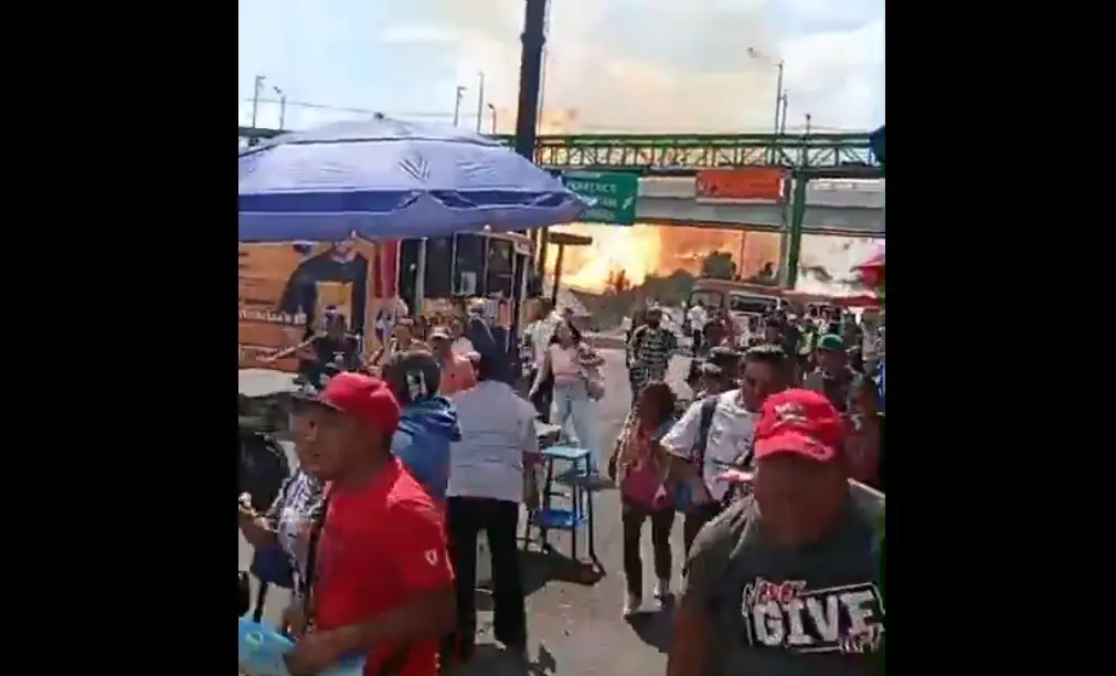 Las personas salieron corriendo del lugar. Especial.
