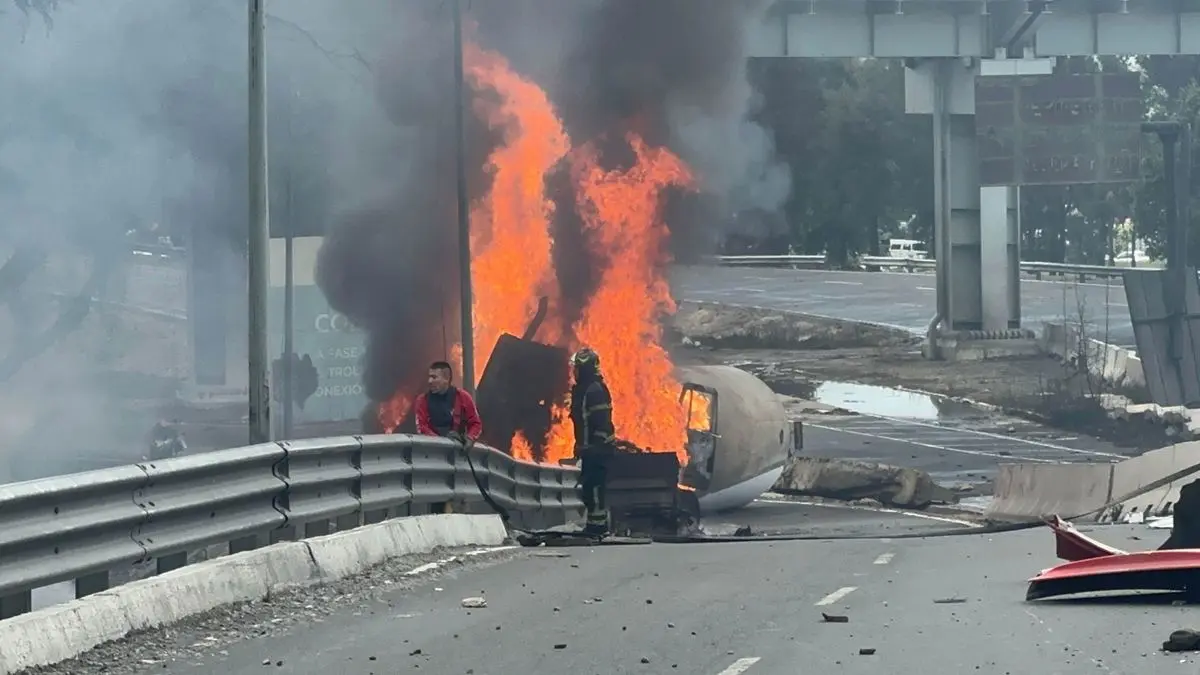 El momento de la explosión de la pipa. Cuartoscuro.