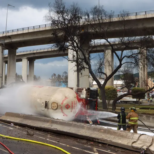 Hugo sobrevivió a la explosión en Iztapalapa: su camioneta se quemó, pero él salió ileso