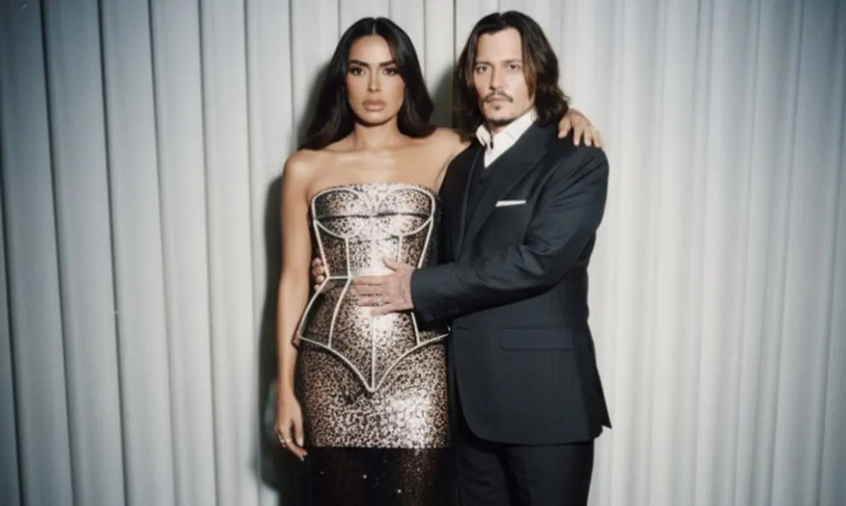  Galilea Montijo con Johnny Depp 