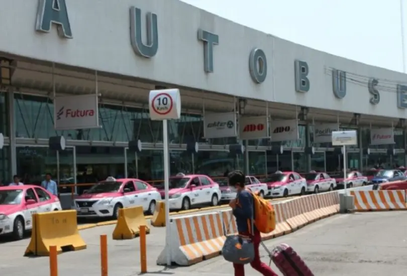 De acuerdo con las autoridades de la Central de Autobuses del Norte entre 15 y 20 mil pasajeros se vieron afectados. De acuerdo con las autoridades de la Central de Autobuses del Norte entre 15 y 20 mil pasajeros se vieron afectados.