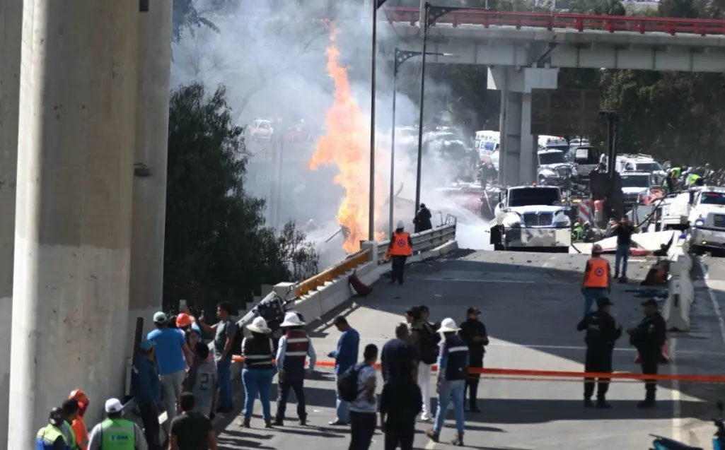 Hay dos líneas de investigación derivadas de la explosión de la pipa en la alcaldía Iztapalapa. Especial
