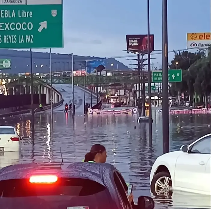 El Puente de la Concordia se ha convertido en un símbolo de vulnerabilidad urbana. X.