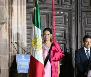 Libia Dennise García, primera mujer gobernadora de Guanajuato, encabeza el Grito de Independencia