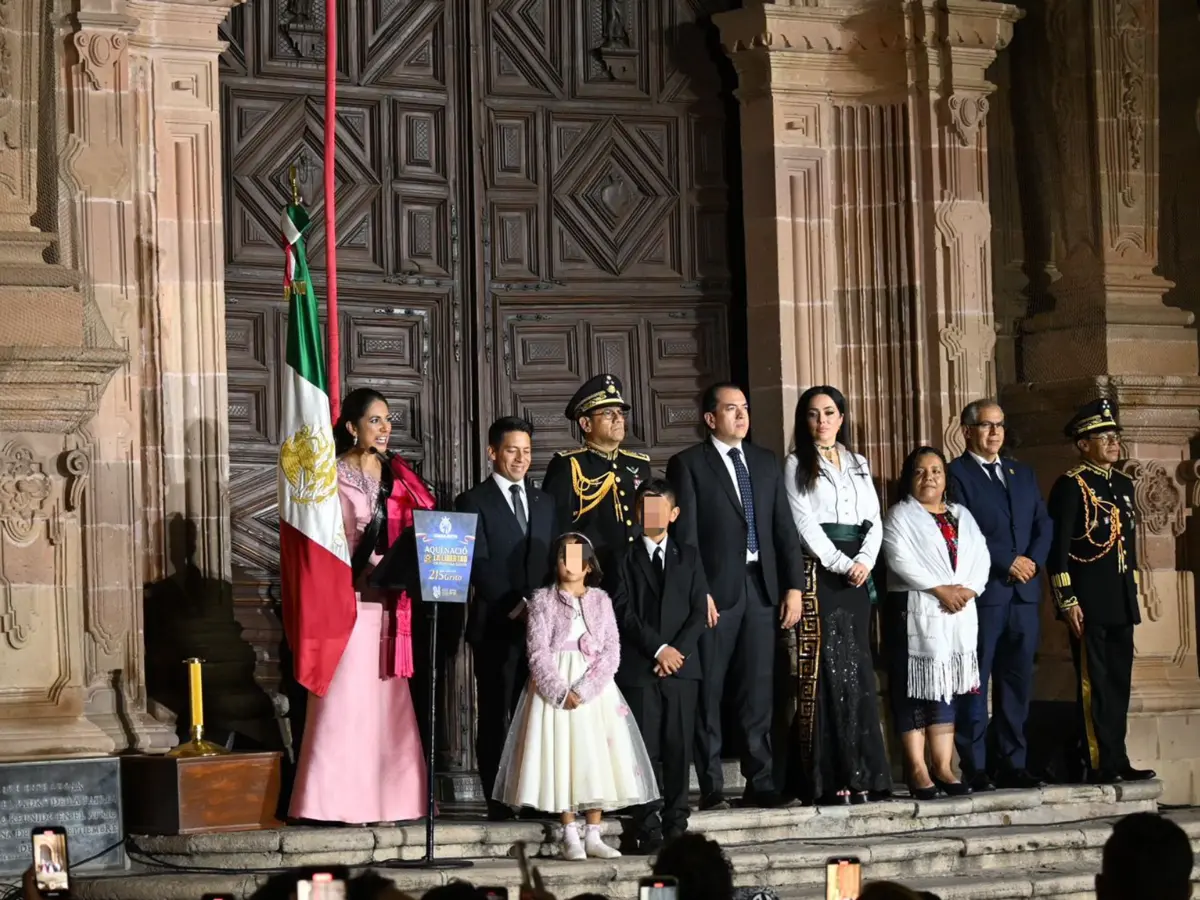 Libia Dennise encabeza el grito de Independencia en Guanajuato. Especial