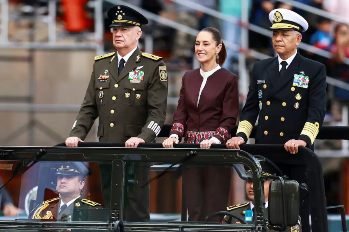  Sigue las últimas noticias del primer desfile militar encabezado por la presidenta Claudia Sheinbaum. 