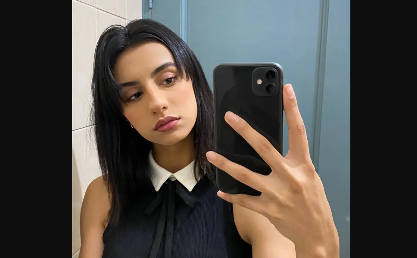 Posteriormente trató de ser actriz y estudió teatro en la Ciudad de México.