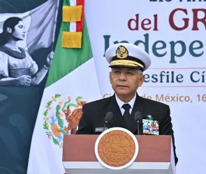 Marina enfrenta el escándalo del huachicol fiscal en pleno Desfile Militar