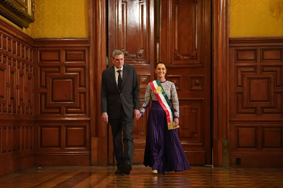 El vestido que utilizó la presidenta de México fue hecho por manos mexicanas. Presidencia