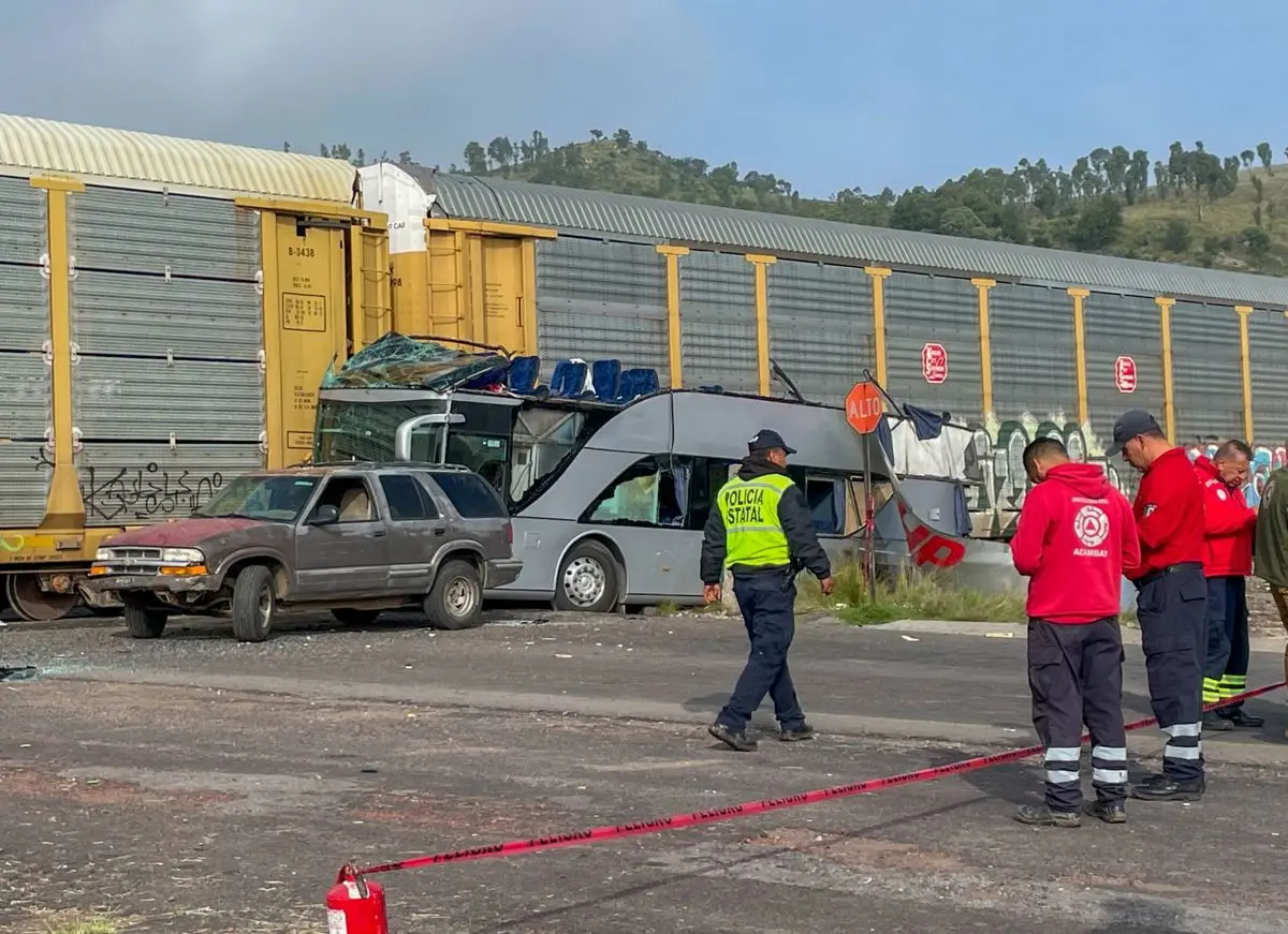 Los hechos ocurrieron el 8 de septiembre, cuando el autobús de la empresa Herradura de Plata transportaba a 72 pasajeros por la carretera Atlacomulco–El Oro, en la colonia Las Mercedes. Cuartoscuro.