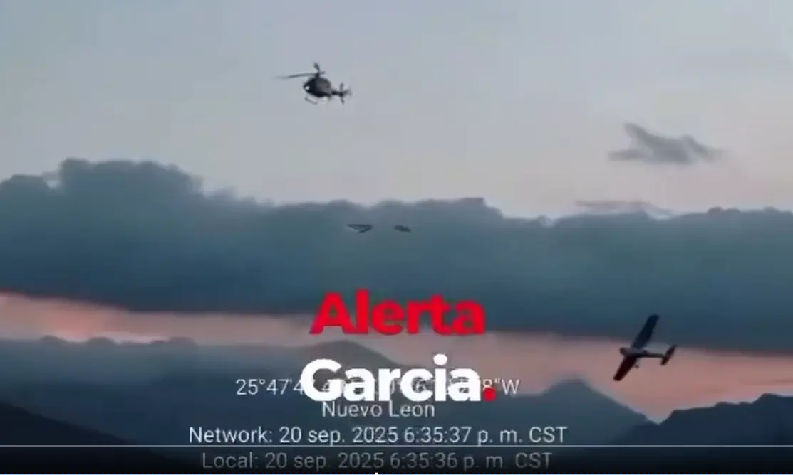 La grabación, replicada por distintos usuarios, muestra a un helicóptero Bell 429 volando a baja altura y muy cerca de la avioneta. Captura de pantalla.