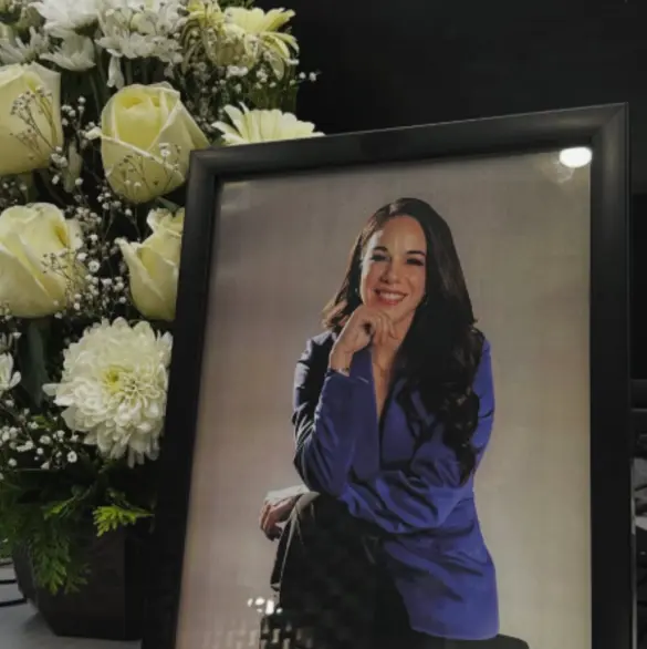 Dan el último adiós a Débora Estrella, conductora de Telediario que murió en accidente aéreo