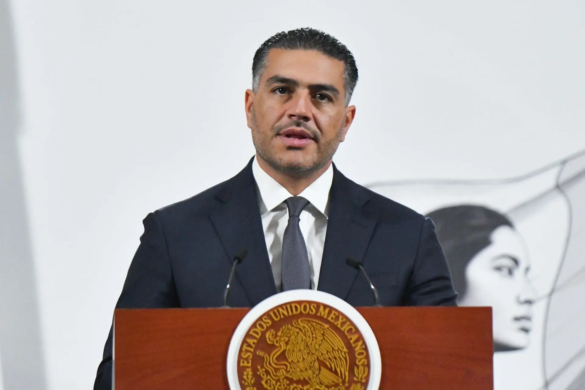 Monreal detalló que el funcionario tendrá "una reunión con coordinadores de grupos parlamentarios y otra en la Jucopo". Especial